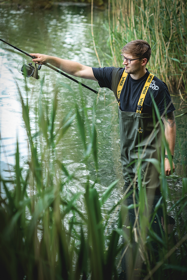 The new lightweight waders from Vass Total Carp